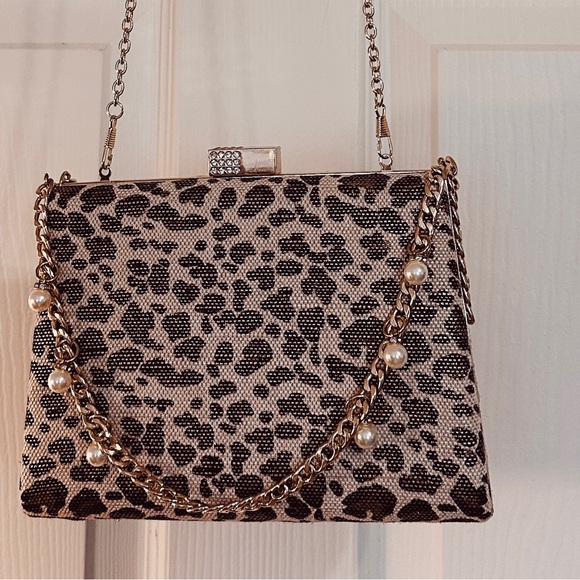 Nina Handbags - Leopard Print Evening Clutch with Pearl Chain - Neutral